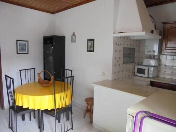 Ema'S Beach And Nightlife House Apartment ลากอส ภายนอก รูปภาพ