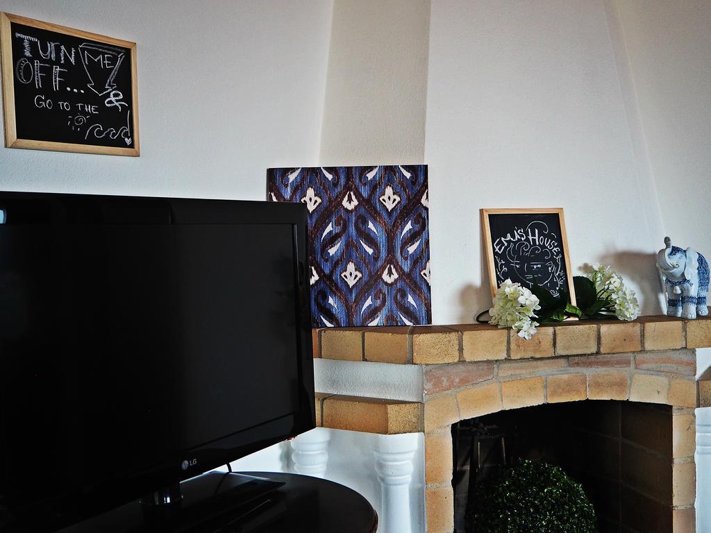 Ema'S Beach And Nightlife House Apartment ลากอส ภายนอก รูปภาพ