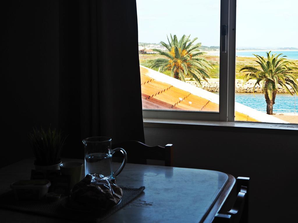 Ema'S Beach And Nightlife House Apartment ลากอส ภายนอก รูปภาพ